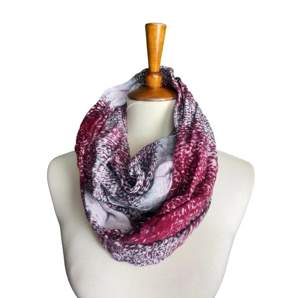 Infinity Scarf Women One Size Fits All Burgundy Cream Speckled Ombre Pattern